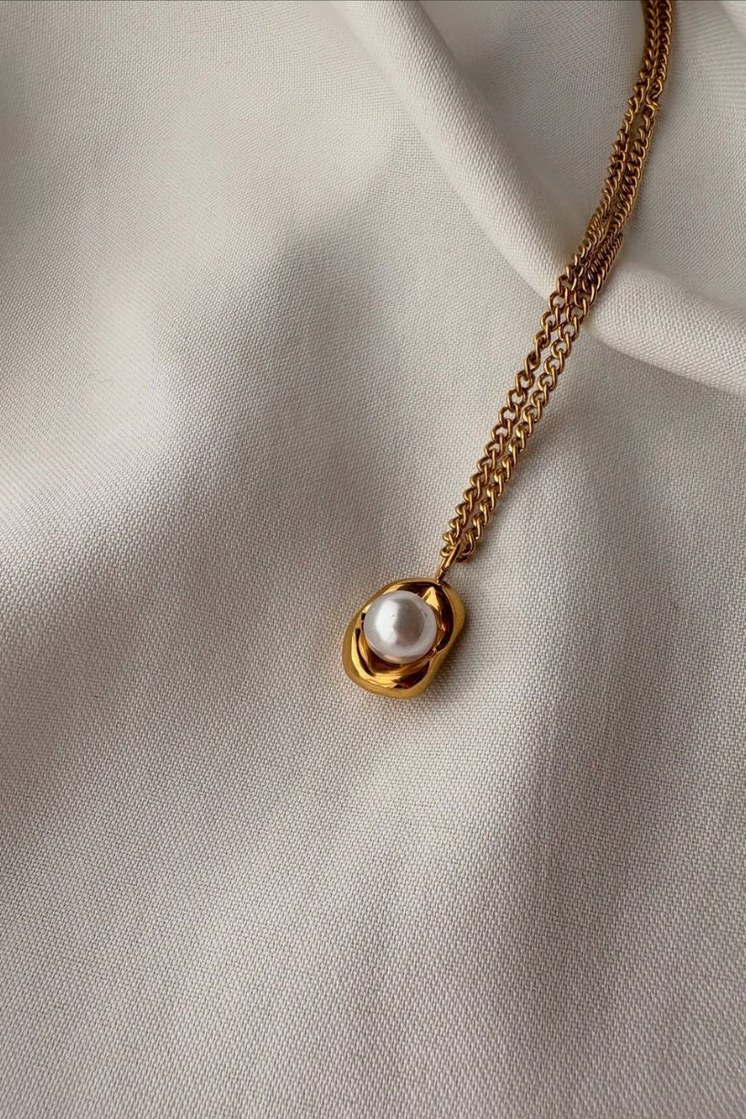 Pearl Bloom Necklace