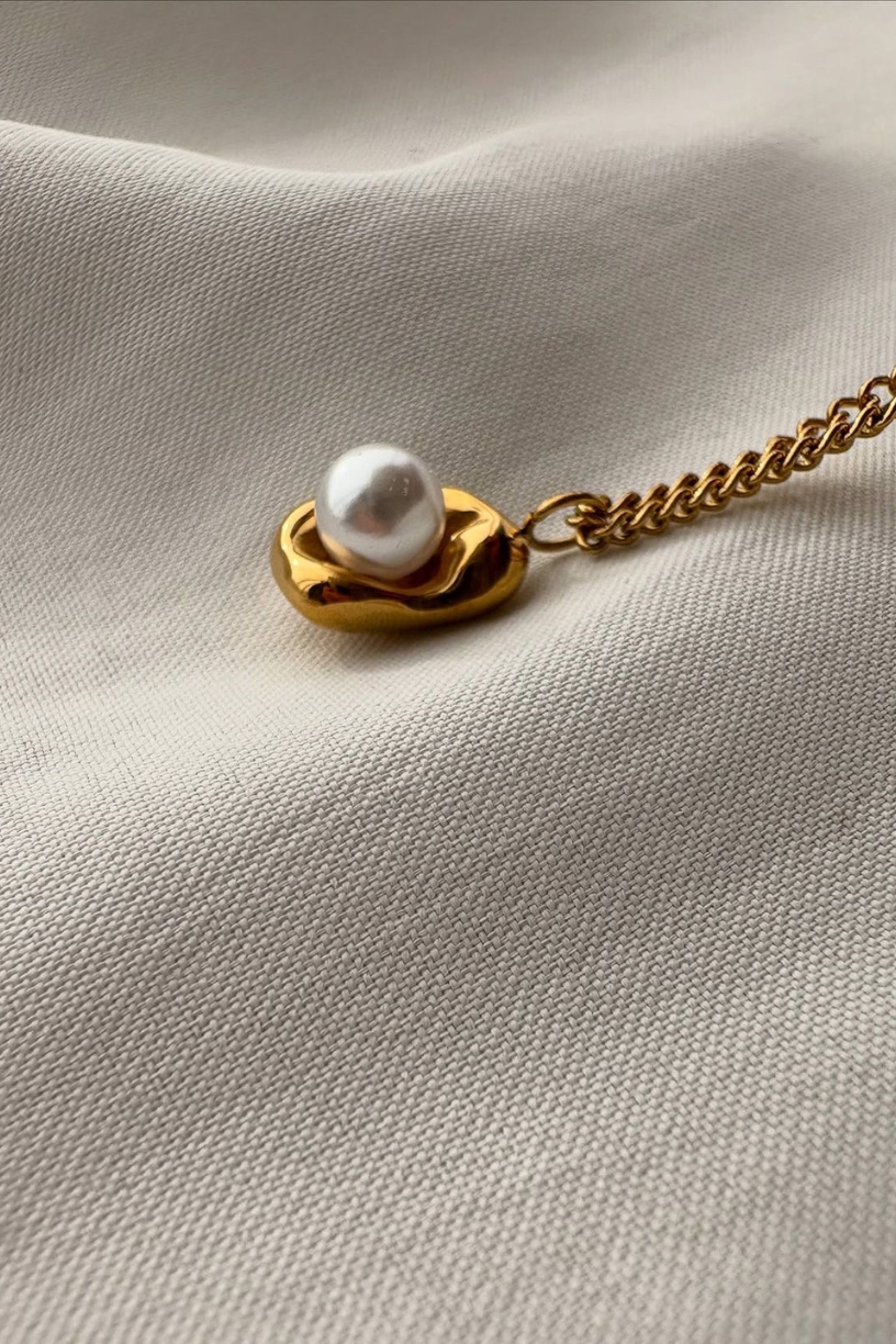 Pearl Bloom Necklace