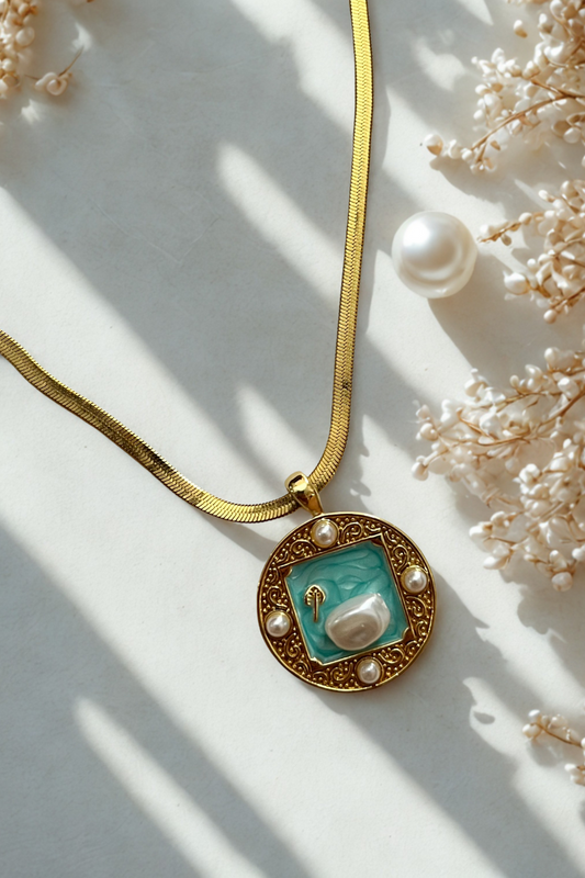 Pearl Muse Necklace
