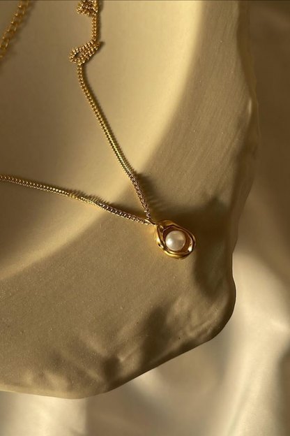 Pearl Bloom Necklace