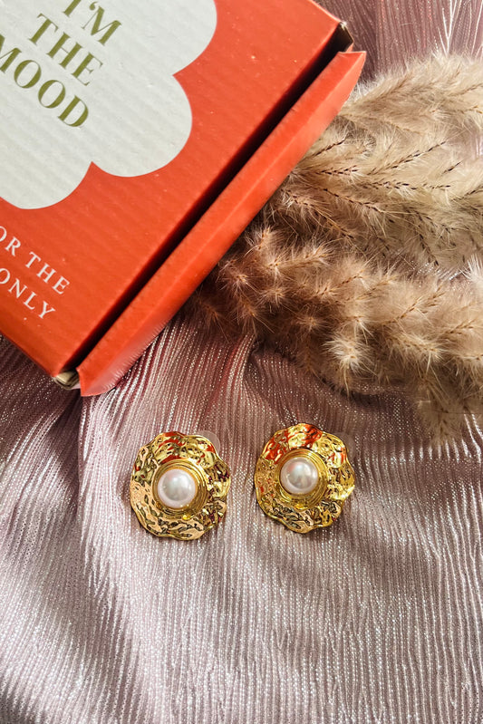 Serene Pearl Stud Earrings