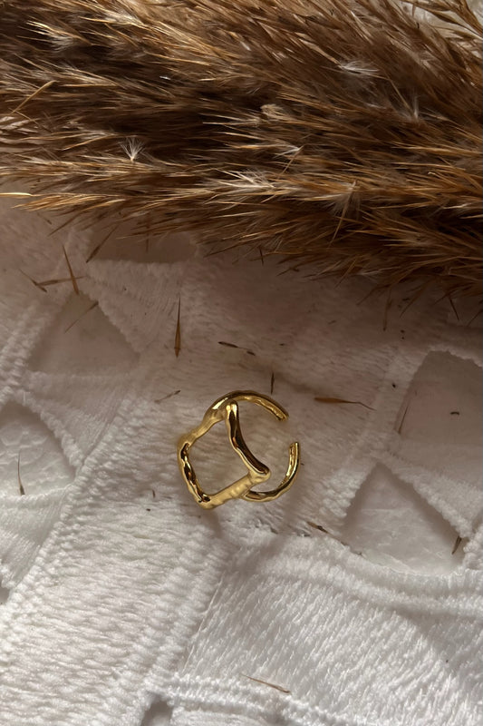 Wavy Golden Ring